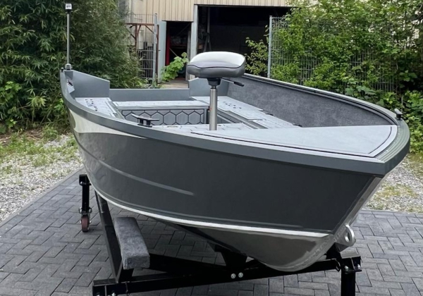 Aluboot Alumagic 400 PRO mit Fischplattform
